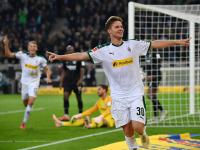 爱游戏官网-关于门兴格拉德巴赫险胜争取三分，积分不断攀升的信息