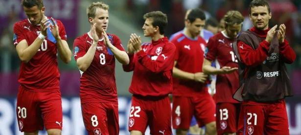 爱游戏官网-捷克足球队在预选赛中表现出色