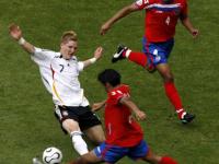 爱游戏登录入口-纷争激烈！国际足球豪门齐聚竞技场的简单介绍