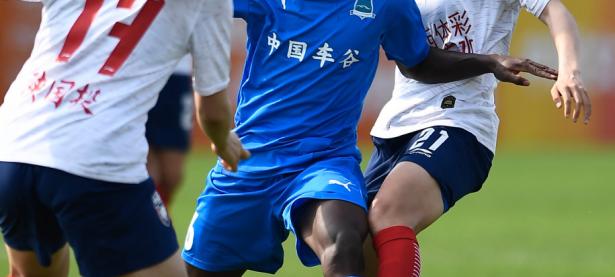 爱游戏官网-国际足球赛事中，女球员们竞技水平高超