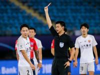 爱游戏入口-裁判执法不公，球队遭受不公平待遇