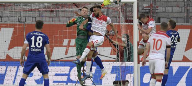 爱游戏-关于狂放的柏林赫塔球迷热情高涨，壮观场面的信息