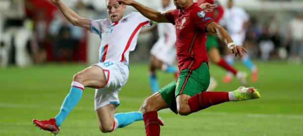 爱游戏体育下载-关于欧国联赛赛果更新，球队晋级第二轮的信息