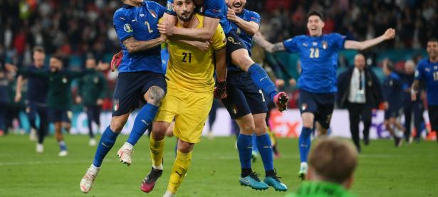 爱游戏官网-瑞典取得胜利，成功晋级欧洲杯预选赛决赛