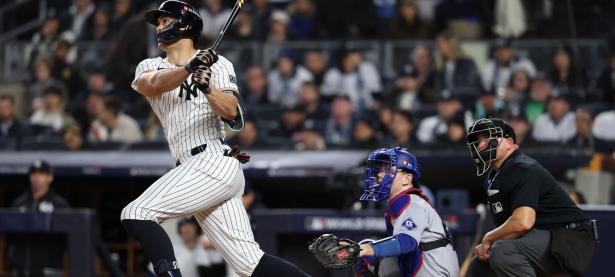 爱游戏亚洲官网-包含纽约对洛杉矶，欧预赛争夺激烈的词条