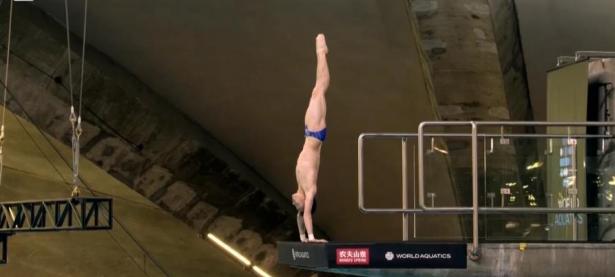 爱游戏登录入口-包含利追给克犯强成功，米热身下晚增中国跳水的词条