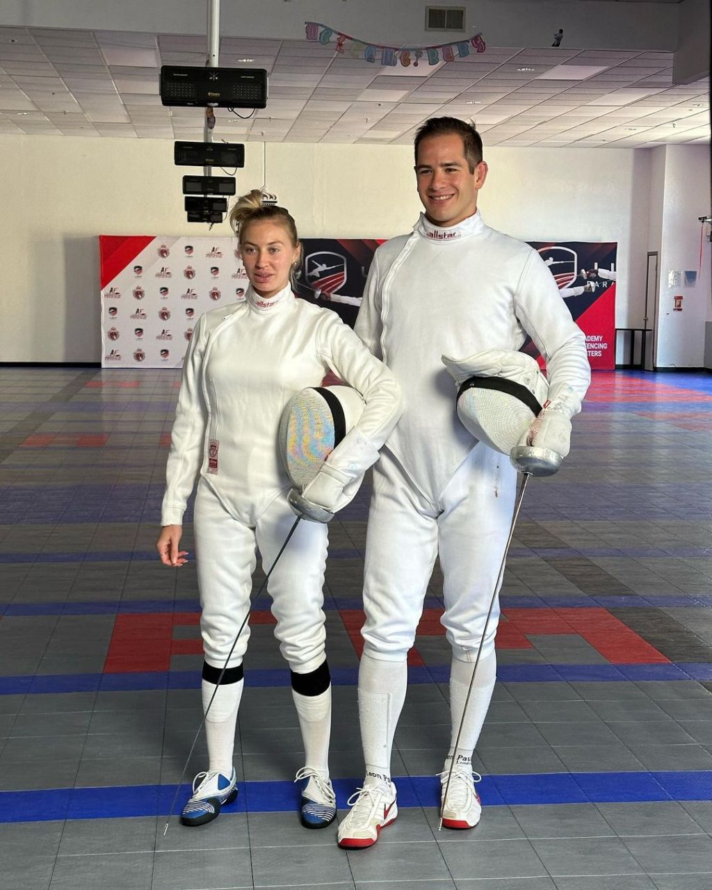 俄罗斯代表团在击剑团体赛中称霸(俄罗斯代表团在击剑团体赛中称霸中国) 俄罗斯代表团在击剑团体赛中称霸(俄罗斯代表团在击剑团体赛中称霸中国)