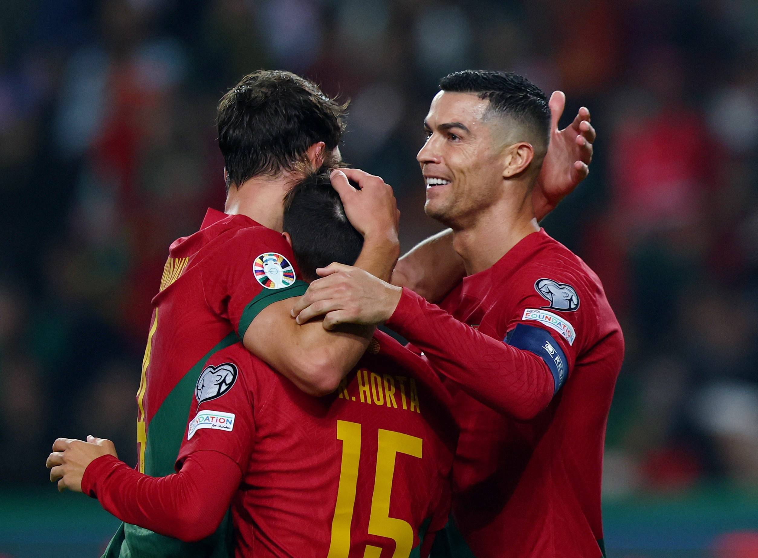 葡萄牙队喜迎好消息,积极备战(葡萄牙队喜迎好消息,积极备战英语翻译) 葡萄牙队喜迎好消息,积极备战(葡萄牙队喜迎好消息,积极备战英语翻译)