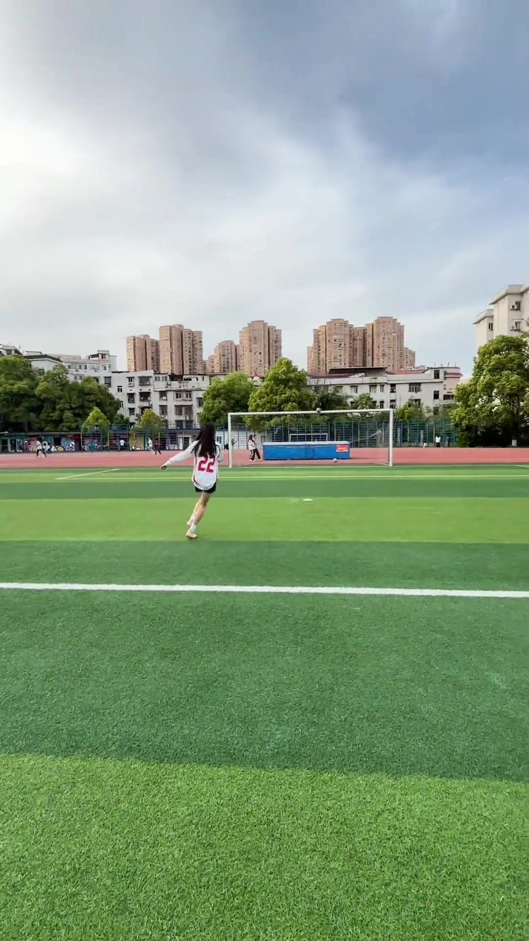 关于女足拼搏精神感染观众,现场掌声不断的信息 关于女足拼搏精神感染观众,现场掌声不断的信息