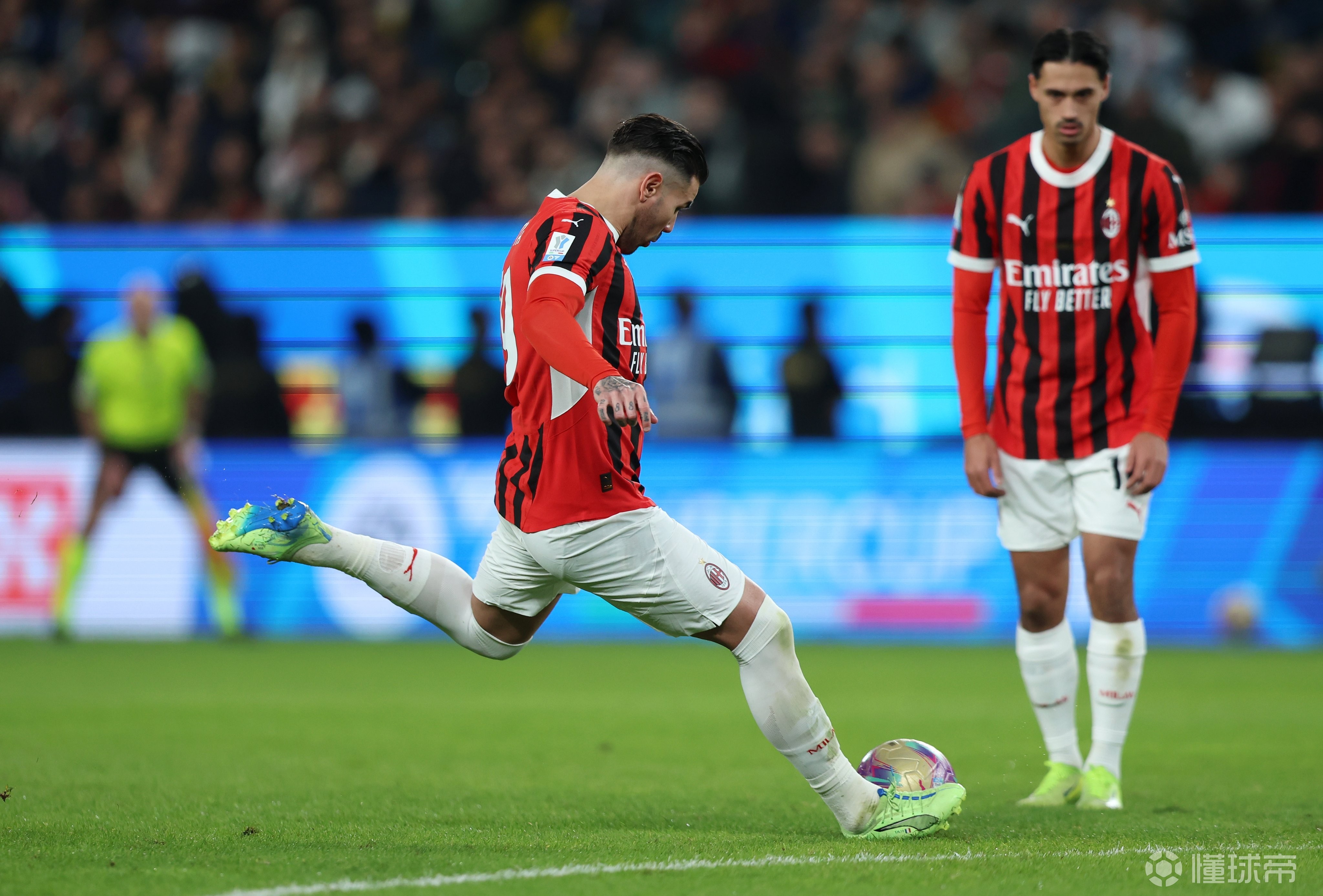 意大利球队火爆引进英格兰中场(意大利球队火爆引进英格兰中场球员) 意大利球队火爆引进英格兰中场(意大利球队火爆引进英格兰中场球员)