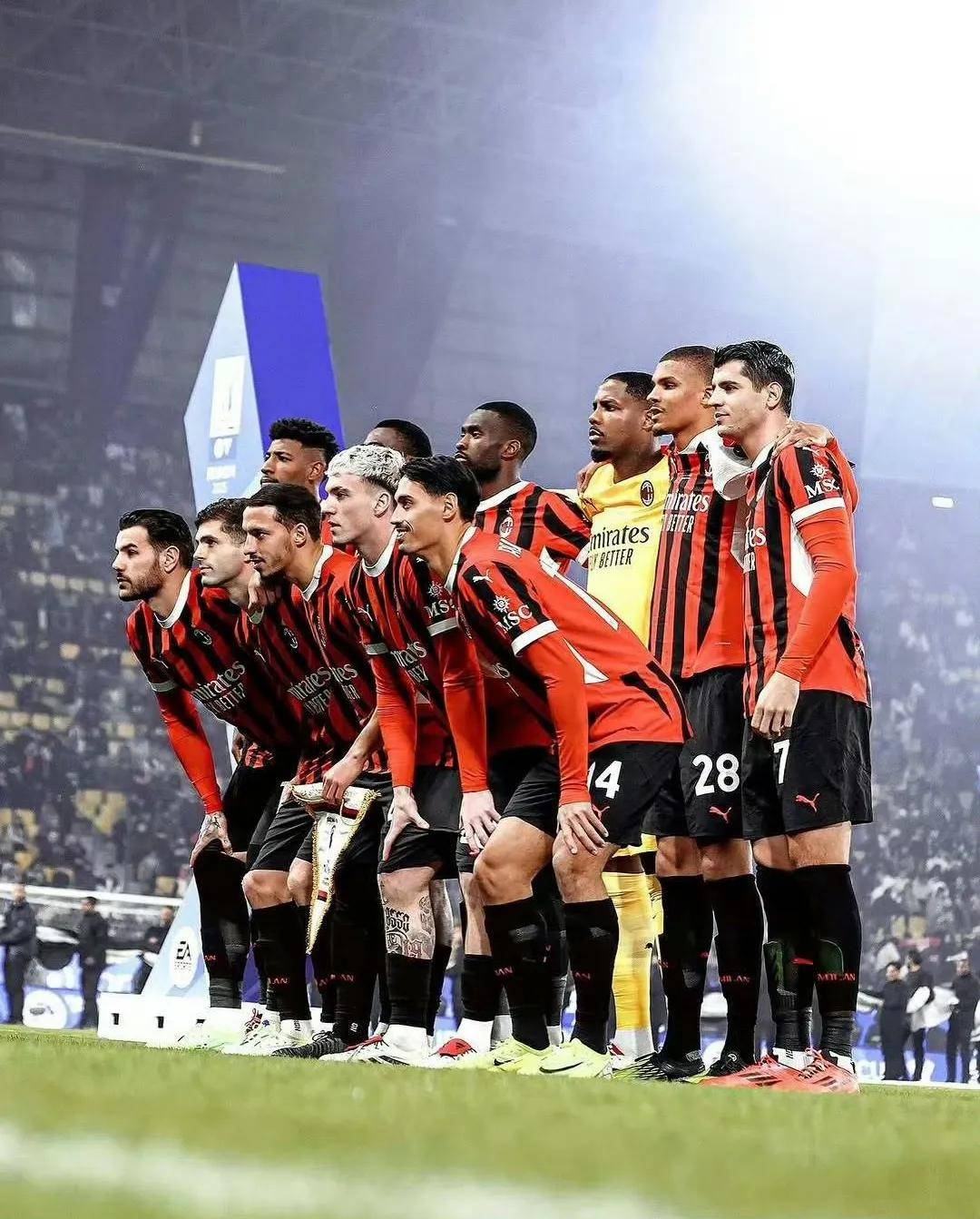 米兰主场迎战国米,争夺重要的三分(国米虽胜难掩致命弱点,米兰虽败尽显冠军气质) 米兰主场迎战国米,争夺重要的三分(国米虽胜难掩致命弱点,米兰虽败尽显冠军气质)