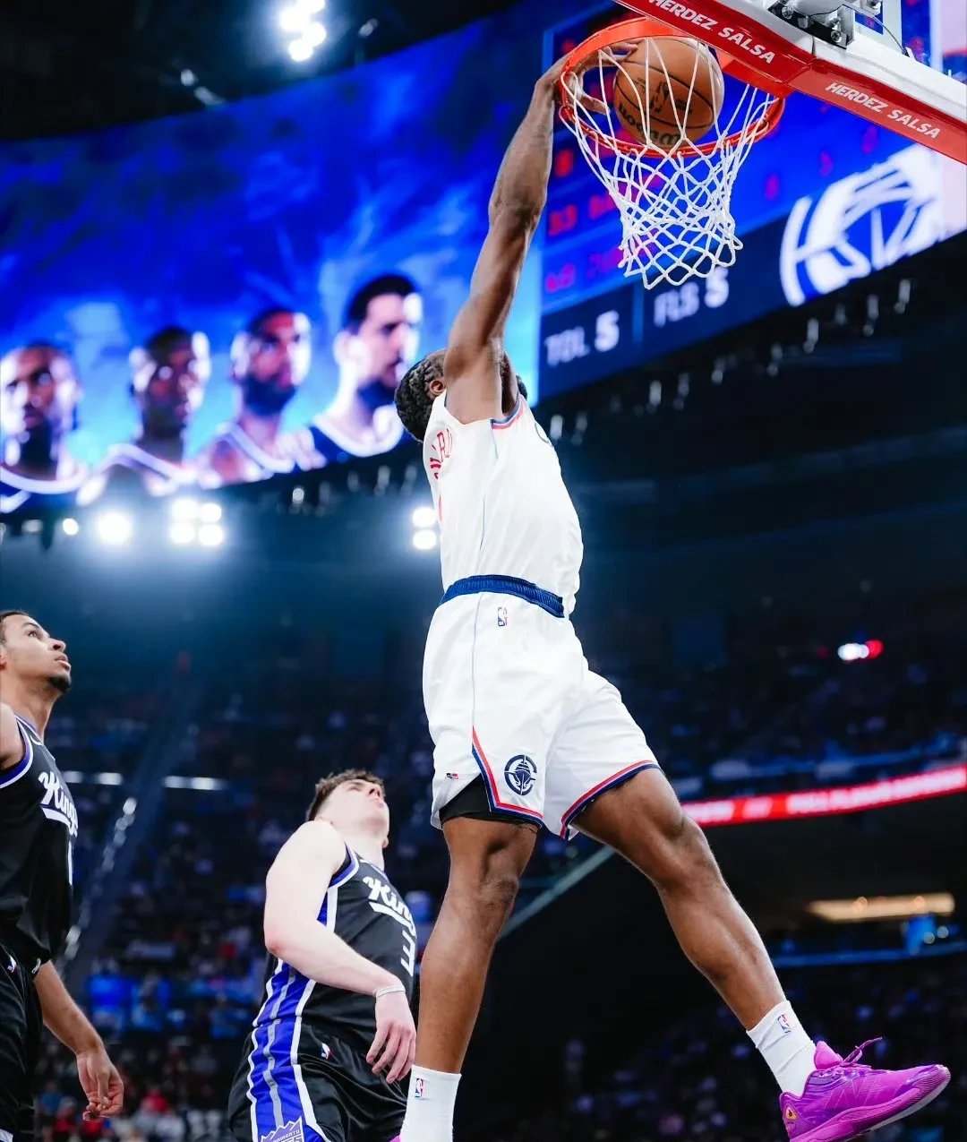 快船队以微弱优势击败对手,实力雄厚的简单介绍 快船队以微弱优势击败对手,实力雄厚的简单介绍