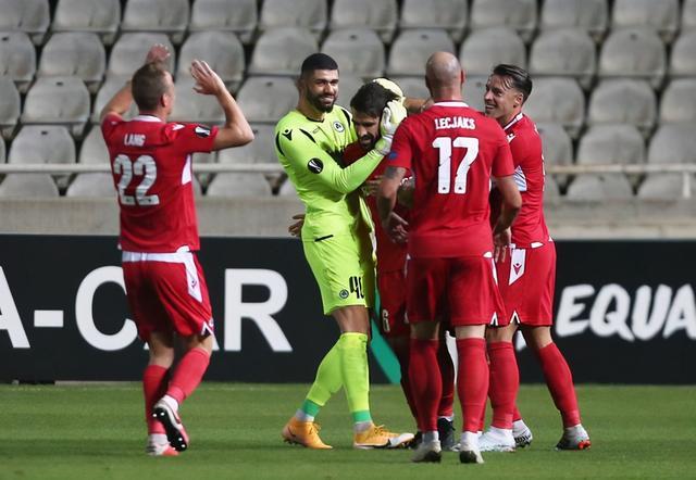 包含俄罗斯客场险胜塞浦路斯，晋级下一轮的词条