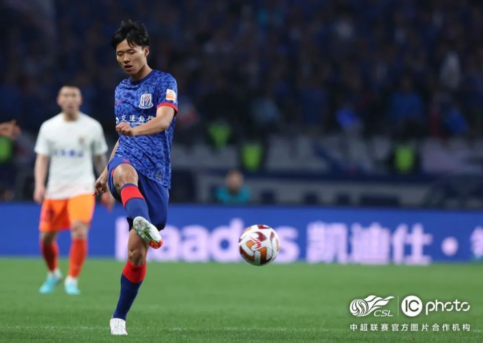 福建姑娘世界杯拼搏：中超小将争夺最后胜利的简单介绍