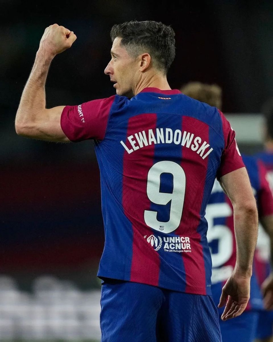 关于格拉纳达客场惨败,面临保级压力的信息 关于格拉纳达客场惨败,面临保级压力的信息