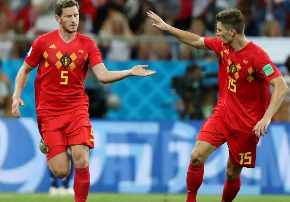 比利时大胜俄罗斯，欧预赛领跑小组