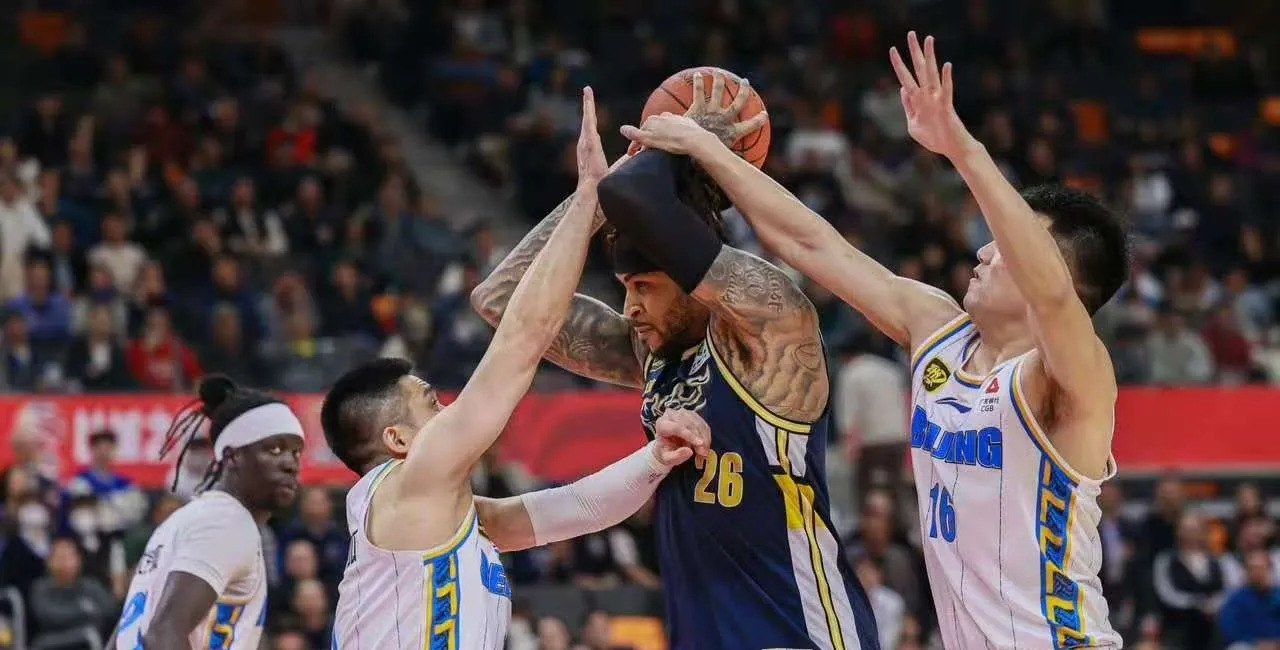 包含广东宏远队主场战胜上海队,保持不败神话的词条 包含广东宏远队主场战胜上海队,保持不败神话的词条