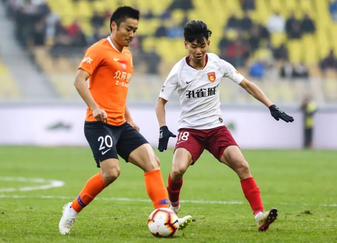 关于广州恒大主场轻取武汉卓尔,保持不败的信息 关于广州恒大主场轻取武汉卓尔,保持不败的信息