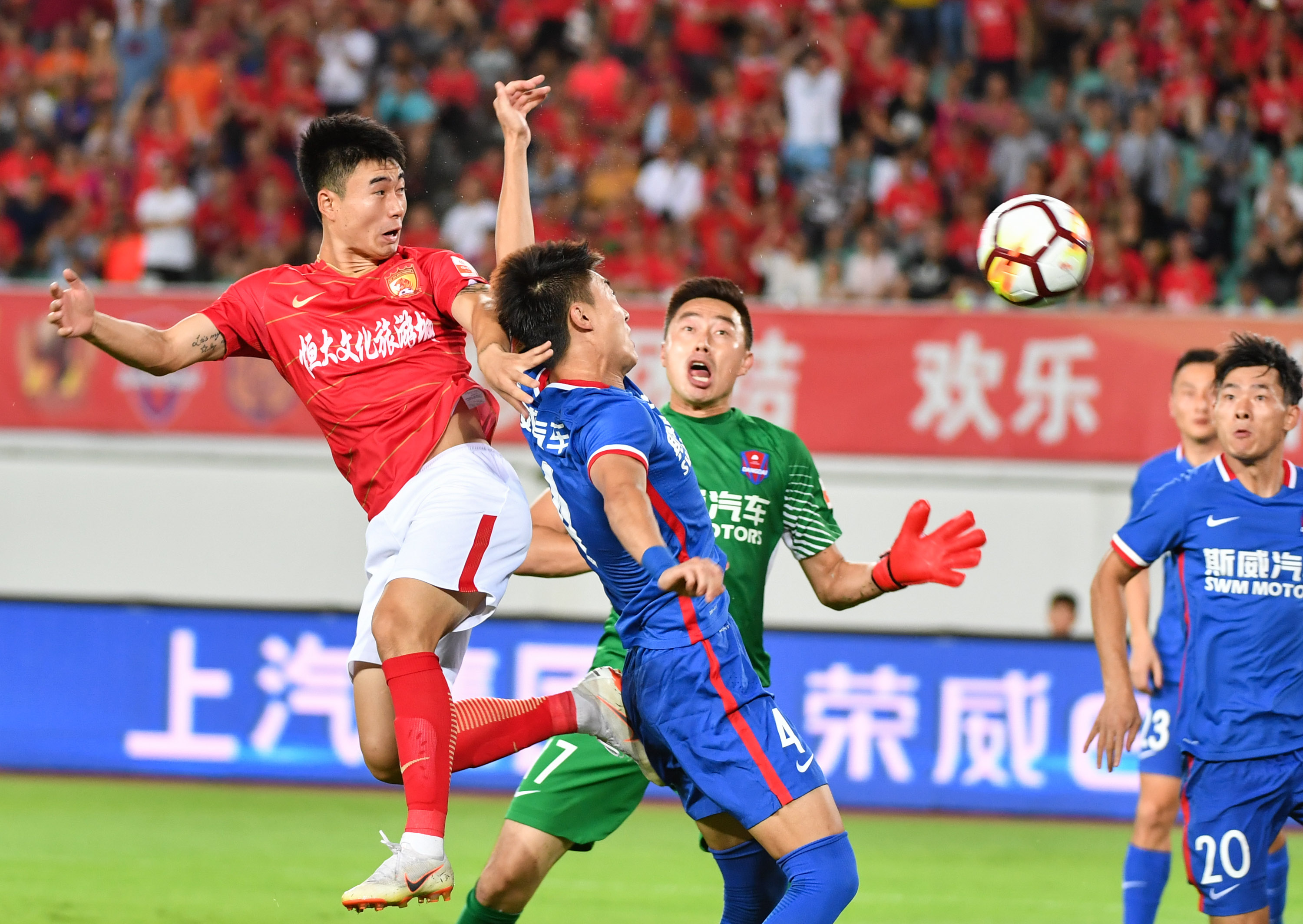 重庆斯威豪取胜利,力争击败贵州恒丰的简单介绍 重庆斯威豪取胜利,力争击败贵州恒丰的简单介绍