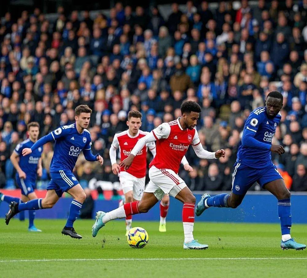 足球联赛激情不断,竞技风暴席卷的简单介绍 足球联赛激情不断,竞技风暴席卷的简单介绍