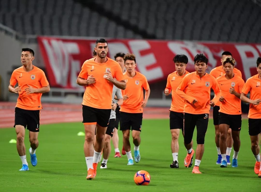 天津队迎来重庆队挑战，全力以赴争胜